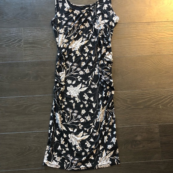 Old Navy Fitted Floral Maternity Midi Dress - Picture 2 of 4